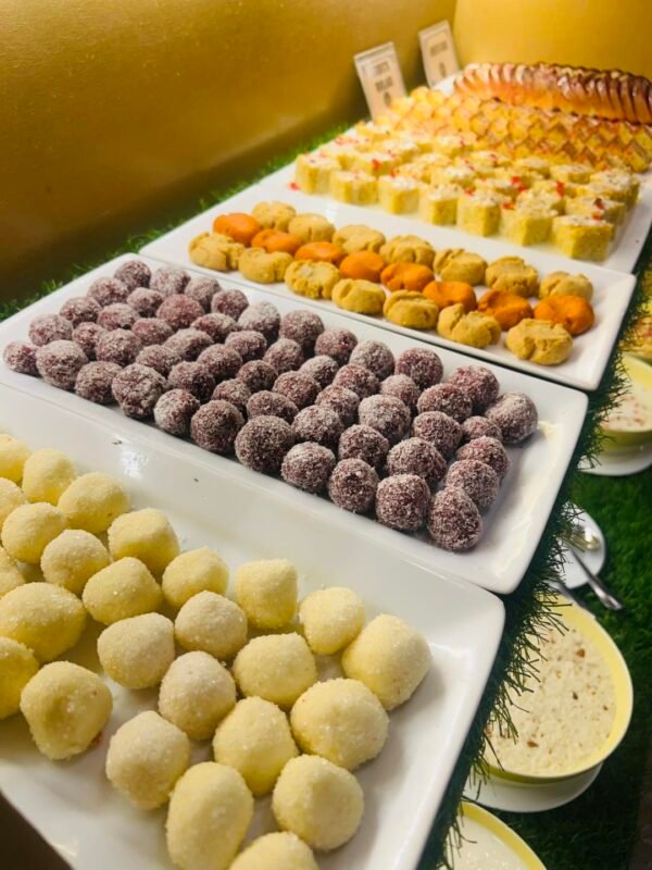 BUY4 GET1 Buffet lunch at The Aristocrat Lounge, Dhaka! - Image 3